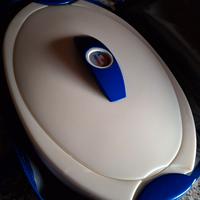 Contenitore termico per alimenti caldi e freddi.