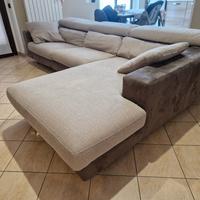 Divano angolare con chaise longue