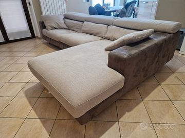 Divano angolare con chaise longue