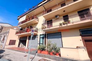 Negozio Paternò [CR-GBN401b-SPVCG]