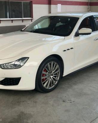MASERATI - Ghibli 3.0 V6 ds Granlusso 275cv auto