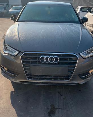 RICAMBI USATI AUTO VARI AUDI A3 8V 2015 2000 DIESE