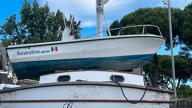 BARCA TORPEDINE 460 PER LA PESCA