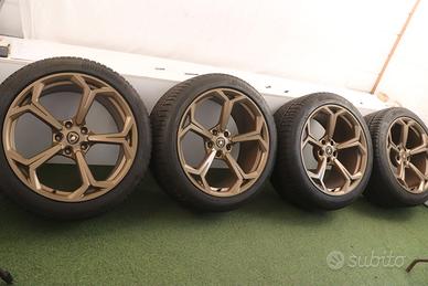 Cerchi in lega Lamborghini Urus 22 ORIGINALI