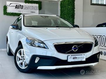 Volvo V40 Cross Country - Gancio Traino