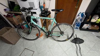 BIANCHI CELESTE, Bici da corsa
