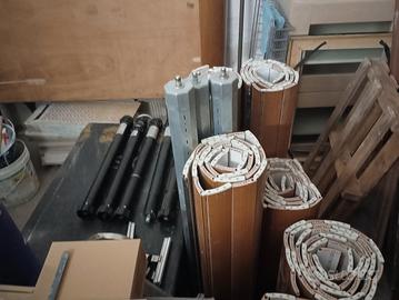 Avvolgibili in alluminio e pvccomplete di motori 