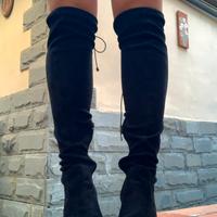 Stivali neri in camoscio fino al ginocchio