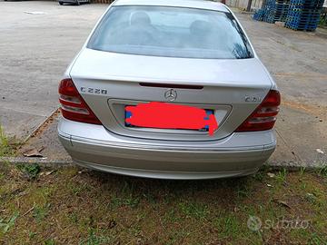 Mercedes 220 avangarde