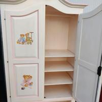 Armadio bianco legno massiccio ripiani ante e cass