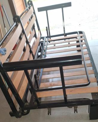 struttura divano letto con doghe in legno