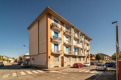 2 LOCALI A GRUGLIASCO