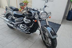 Suzuki Intruder 800 cc