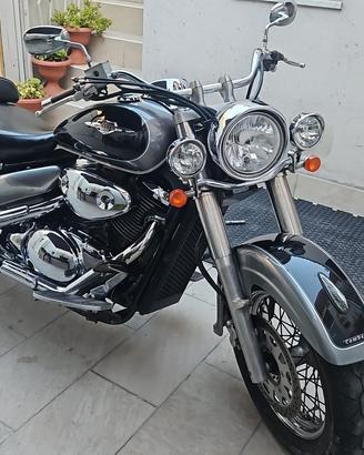Suzuki Intruder 800 cc