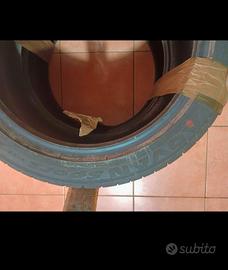  gomme d'auto 