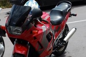  Moto Suzuki 