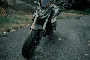 Honda Hornet 750 2023 pluri accessoriata