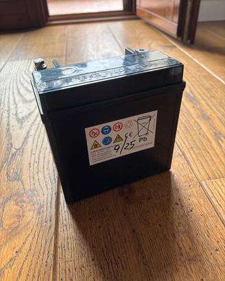 Batteria moto 12V 12AH
