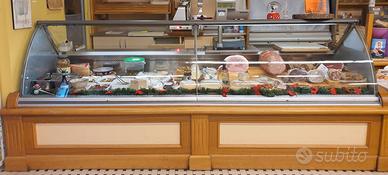 Banco Frigo dotato di 3 sportelli refrigeranti