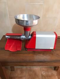 Passapomodoro elettrico funzionante