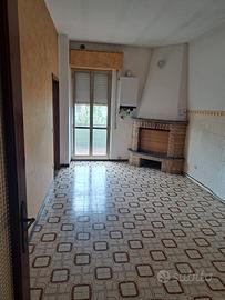 Appartamento Luminoso al Secondo Piano