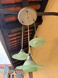Lampadario a tre lampadine