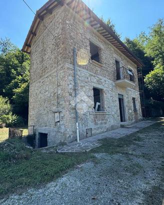CASA INDIPENDENTE A VALTOPINA