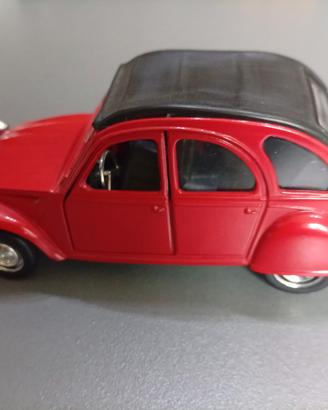 🚗 Citroën 2CV: Un’Icona di Libertà col faro rotto
