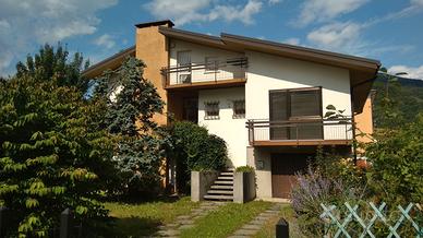 Villa unifamiliare con giardino