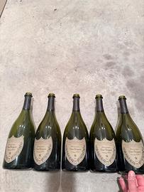 Bottiglie vuote champagne domperignon