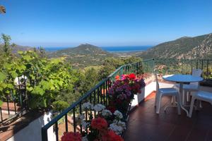 Casa in collina, a 10/15 minuti da San Teodoro