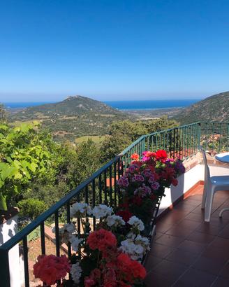Casa in collina, a 10/15 minuti da San Teodoro