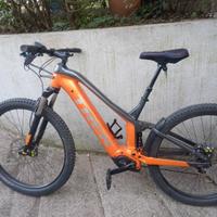 Ebike trek bosch cx freni magura doppio pis km1470