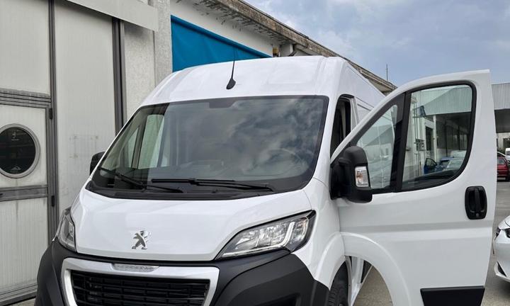 Furgone Peugeot Boxer L3H2 iva esposta