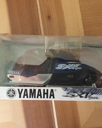 Modellino Yamaha SX Viper e Yamaha SRX 700