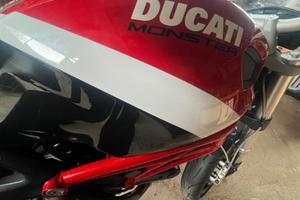 Ducati Monster 796