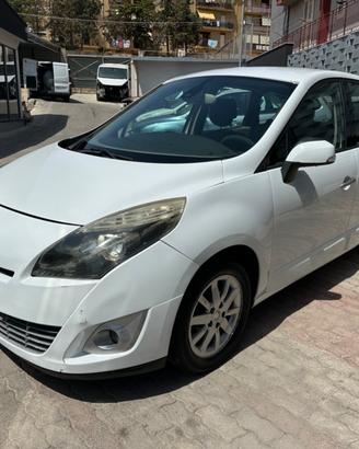 Renault Gran Scénic 1.9 dCi 130CV Dynamique