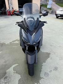 Yamaha xmax 300 tech max