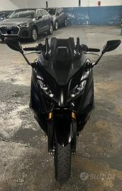 Tmax 560 tech max