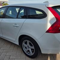 volvo v60 d2 2017