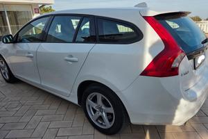 volvo v60 d2 2017
