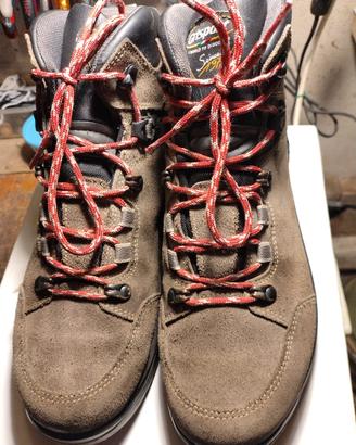 scarponi da montagna 