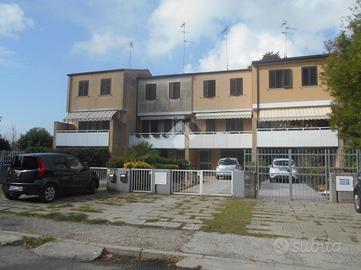 VILLA A SCHIERA A COMACCHIO