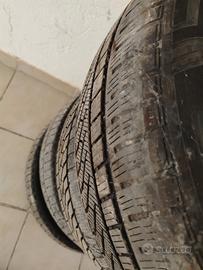 Gomme 4 stagioni 225/50/r17. Tutte e 4 a 20 euri. 