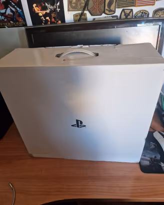 SONY PS5 SLIM 1TB CON PAD E GIOCHI PS4
