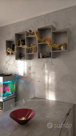 Scaffale espositivo a muro