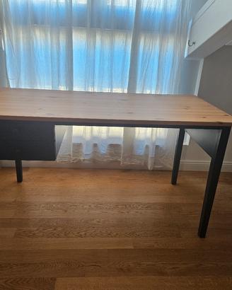 Scrivania IKEA Arkelstorp in legno massello