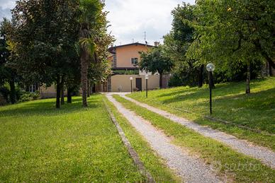 Villa singola lago d'iseo 11 persone