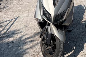 Yamaha T-MAX 530 (2015) -solo 17.624 km-
