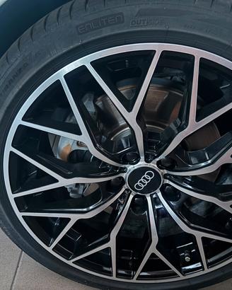 Cerchi in lega Audi con gomme 225/40 18